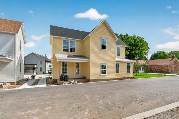 2768 Black Walnut Circle, Fayetteville, AR 72701