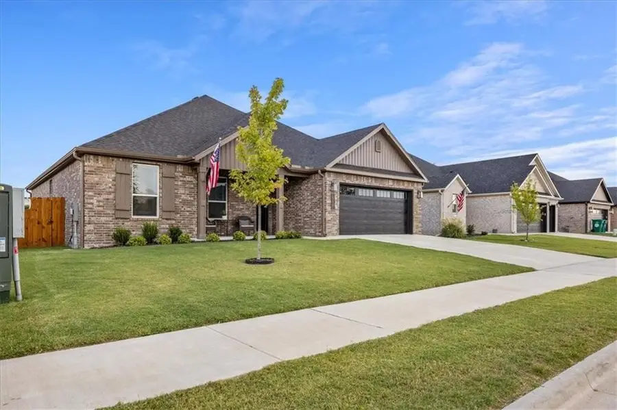 701 Dillon Street, Bentonville, AR 72713 - #2