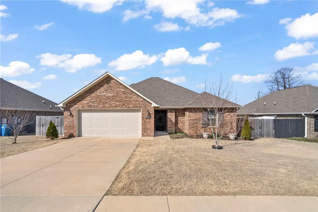 817 Brook Street, Gentry, AR 72734 - #1