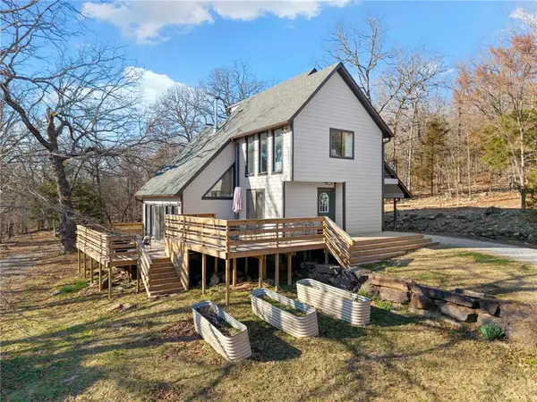 14404 Black Oak Road, Fayetteville, AR 72701