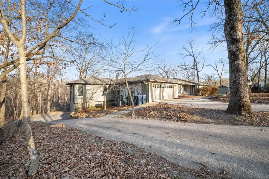 1113 E Walnut Street, Rogers, AR 72756 - #2