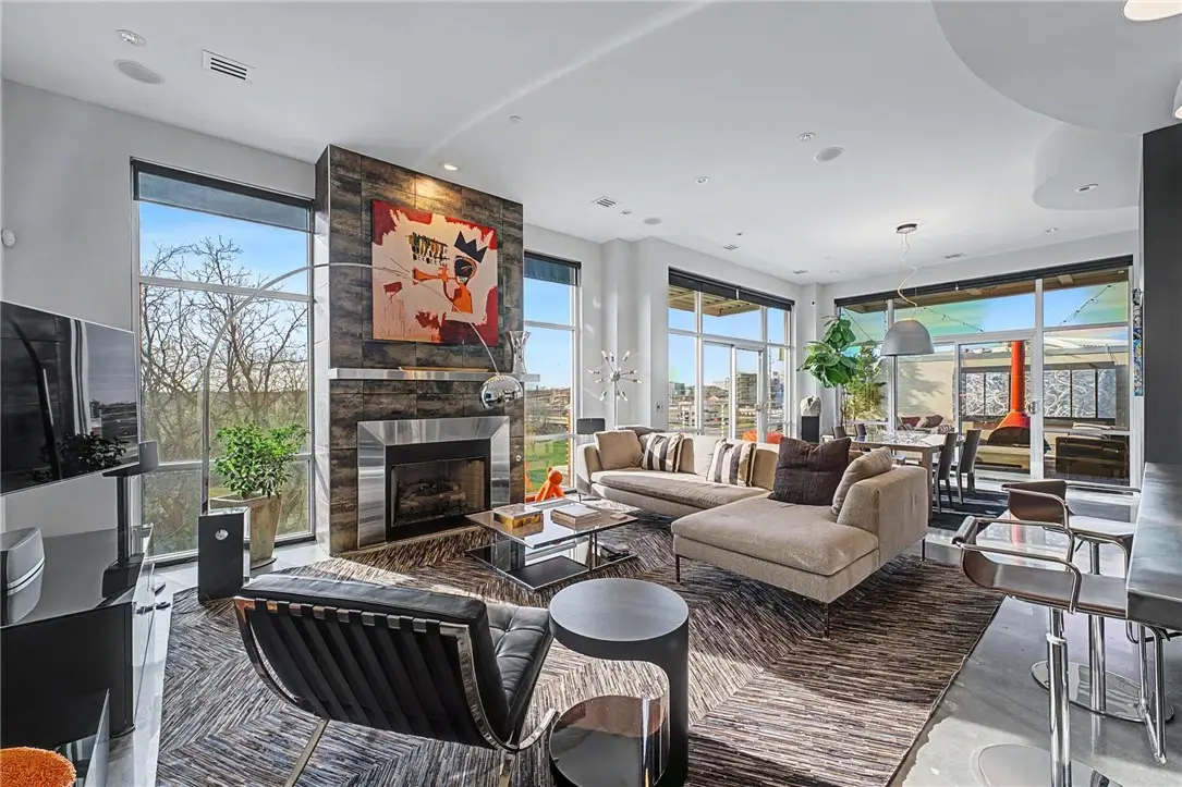 2000 S Promenade Boulevard #305D, Rogers, AR 72758 - #1