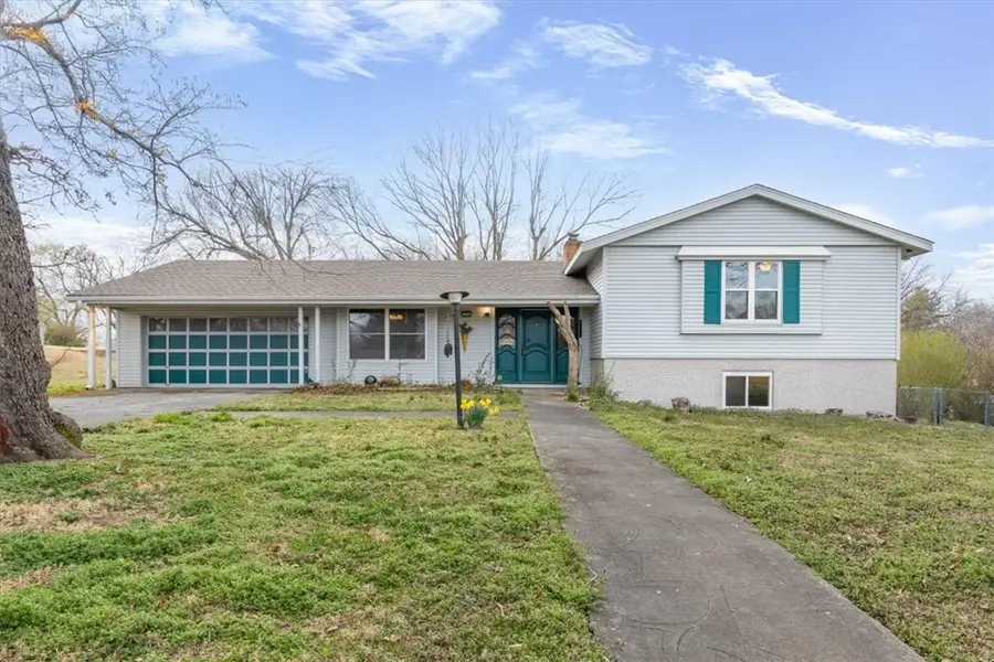 304 Battle Street, Prairie Grove, AR 72753 - #2