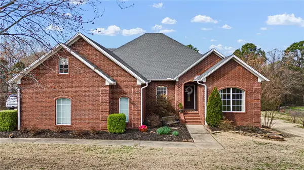 307 Autumnwood Drive, Russellville, AR 72802