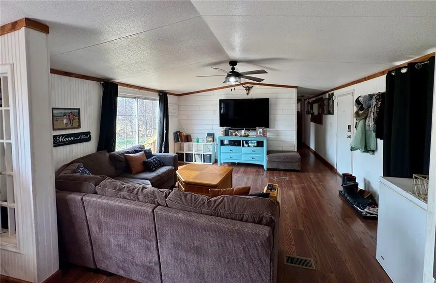 11879 N Highway 59, Summers, AR 72769 - #3