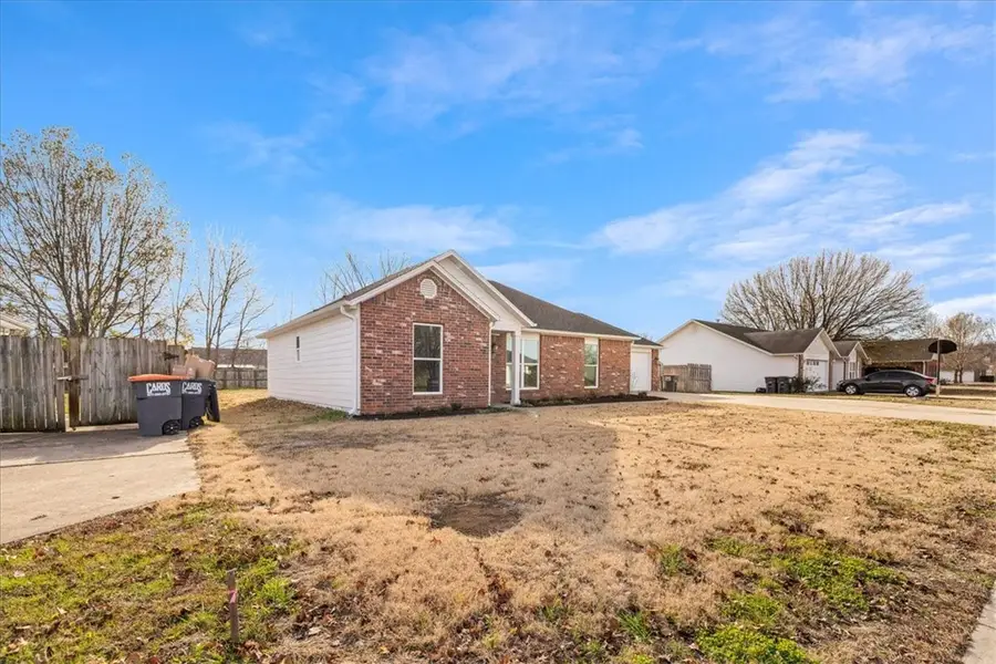 2233 N Brandi Avenue, Fayetteville, AR 72701 - #3