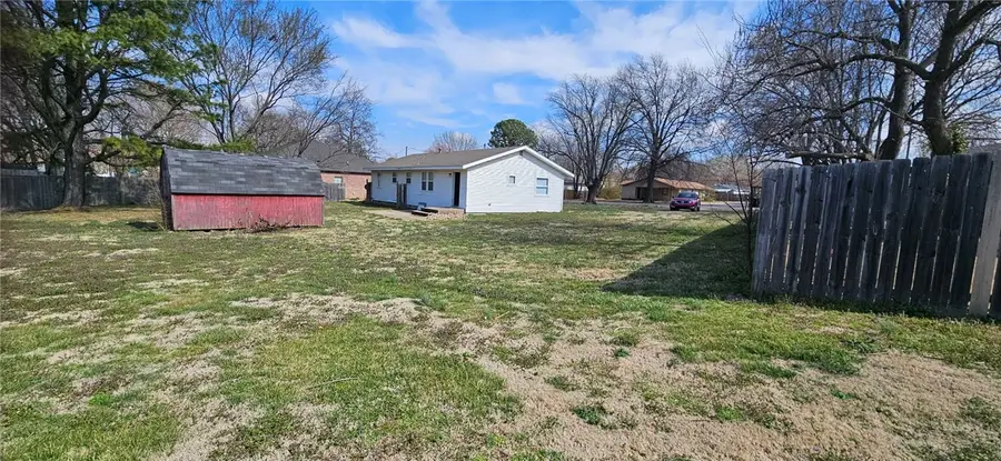 314 S Neal Street, Prairie Grove, AR 72753 - #3