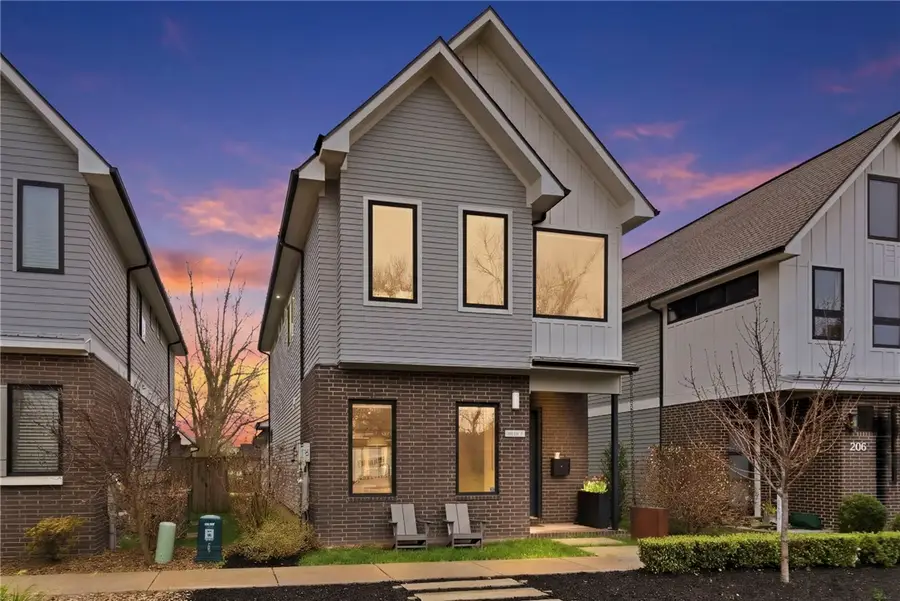 212 SE 7th Street, Bentonville, AR 72712 - #2