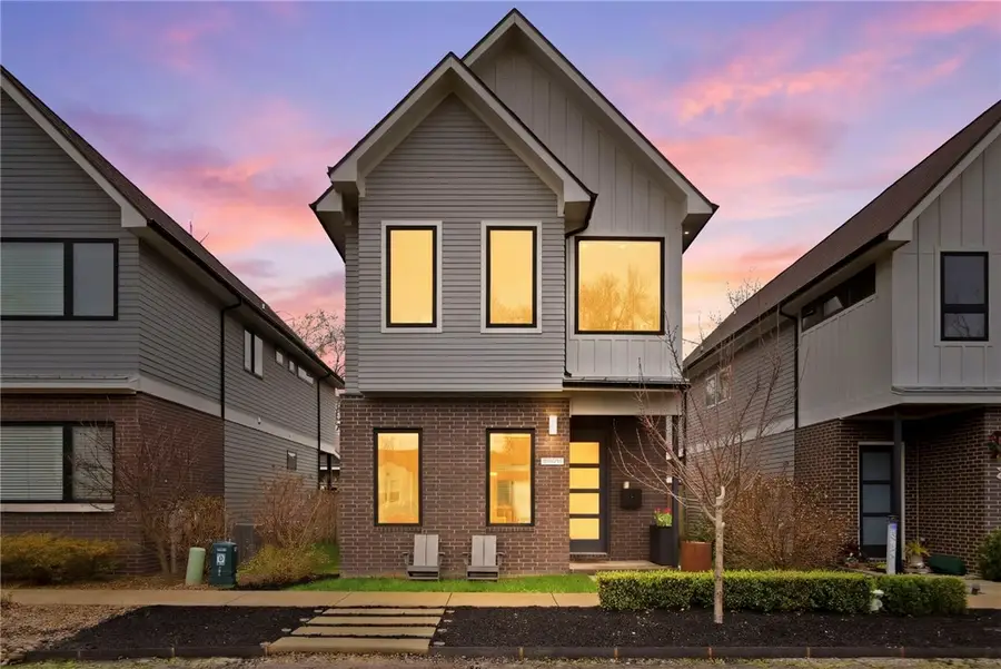 212 SE 7th Street, Bentonville, AR 72712 - #3