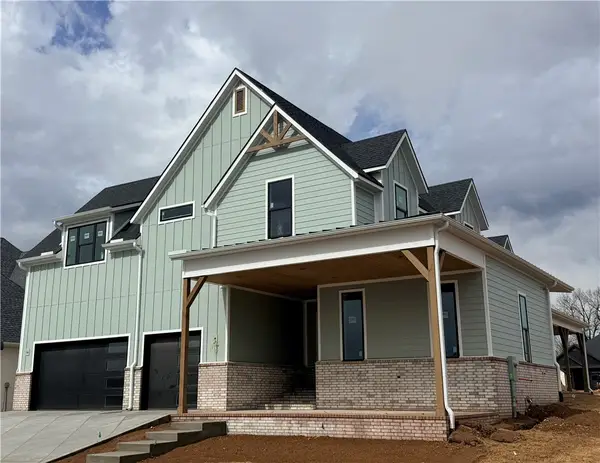 3900 SW Rhythm Avenue, Bentonville, AR 72713