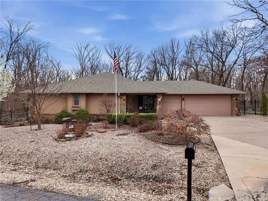 4 Huskins Place, Bella Vista, AR 72715 - #1