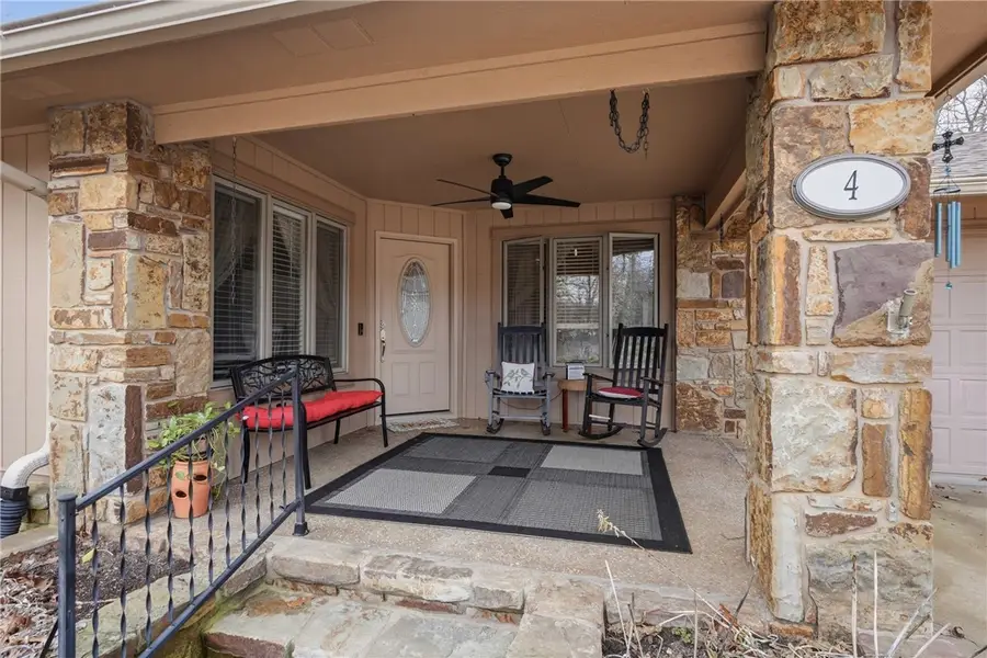 4 Huskins Place, Bella Vista, AR 72715 - #3
