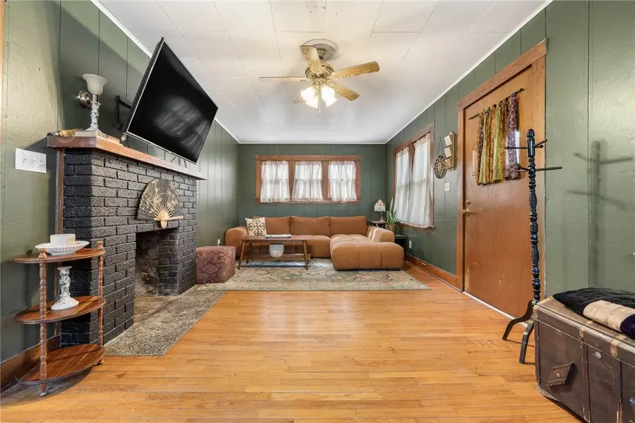 119 N Oak Street, Harrison, AR 72601 - #3