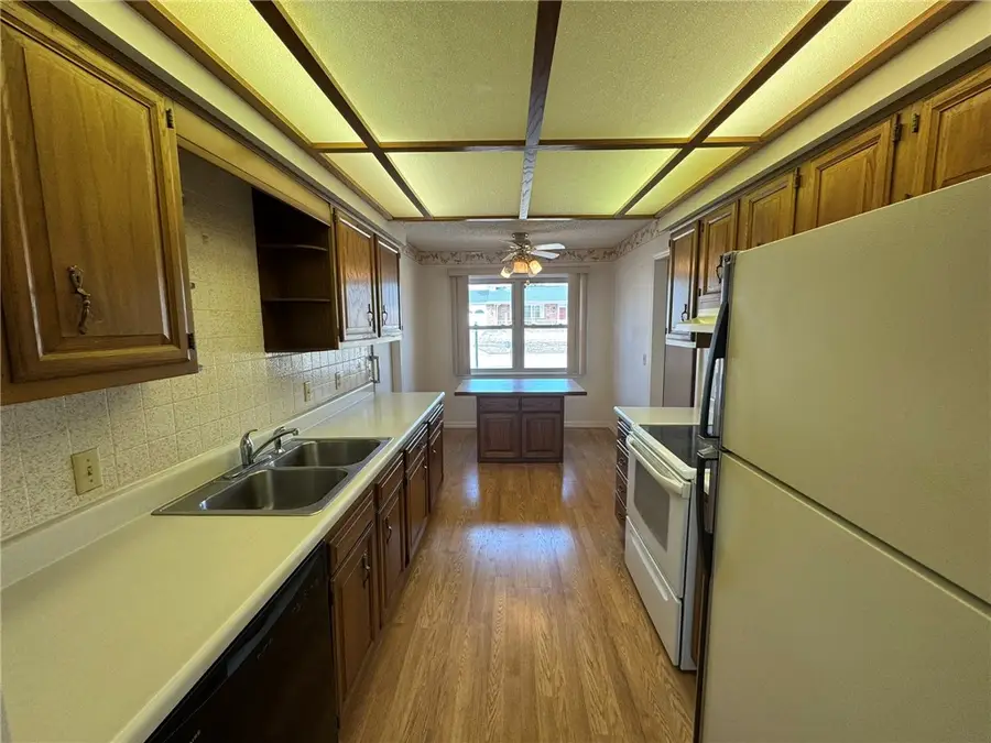 1913 Mimosa, Mountain Home, AR 72653 - #3