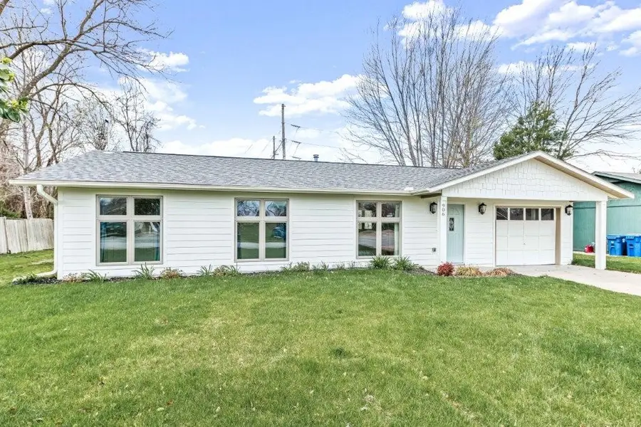 906 SE G Street, Bentonville, AR 72712 - #2