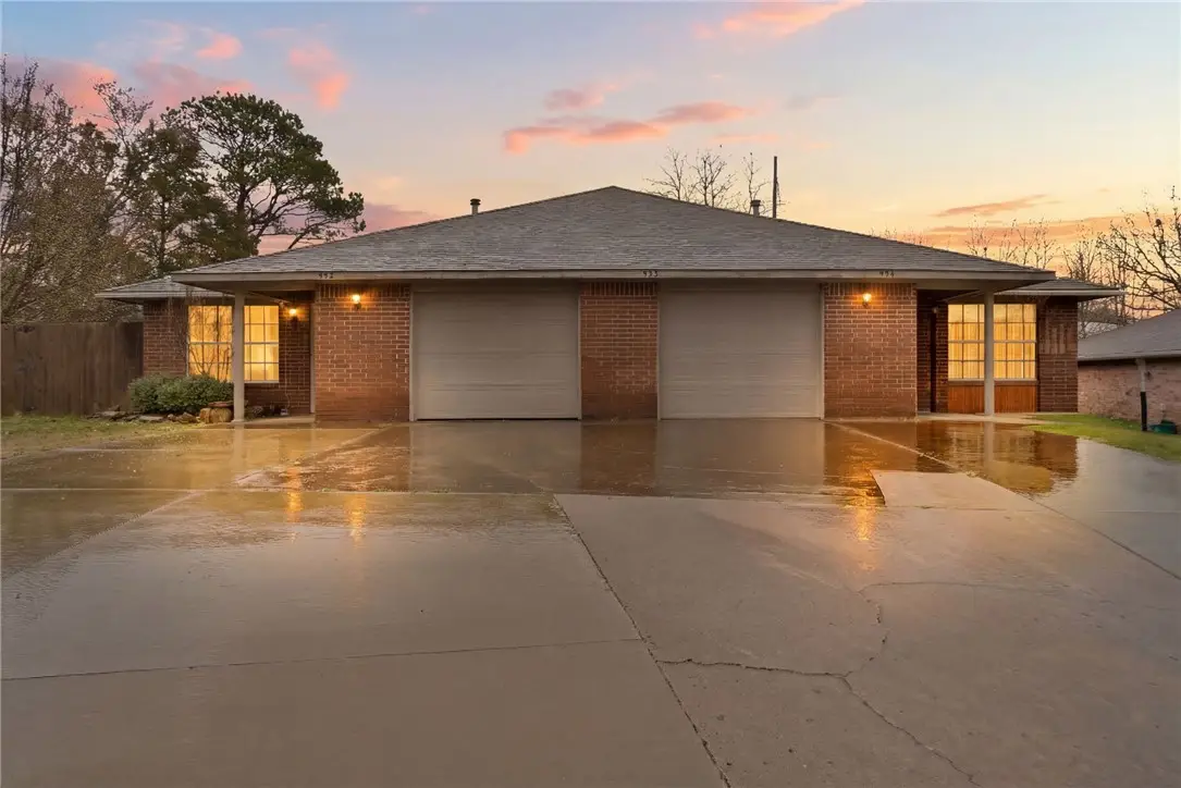 932 & 934 Curtis Avenue, Fayetteville, AR 72701 - #1