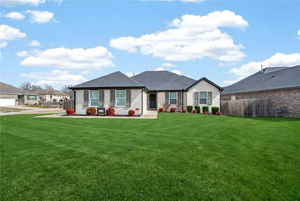 5821 W Fountain Street, Fayetteville, AR 72704