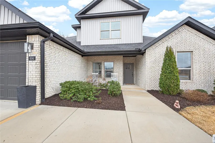 694 N Phoenix Road, Fayetteville, AR 72704 - #2