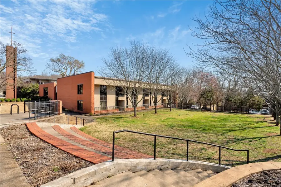 313 Lafayette Street #307, Fayetteville, AR 72701 - #3