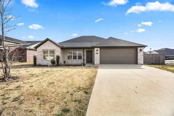 1052 Hampton Street, Tontitown, AR 72762