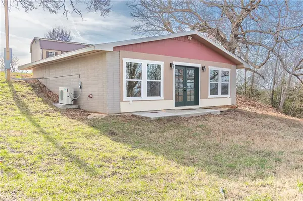 15834 281 Highway, Lead Hill, AR 72644