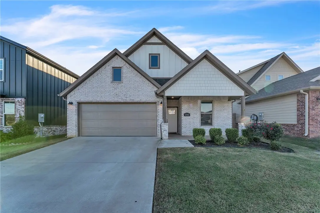 1702 Broadway Place, Rogers, AR 72758 - #1