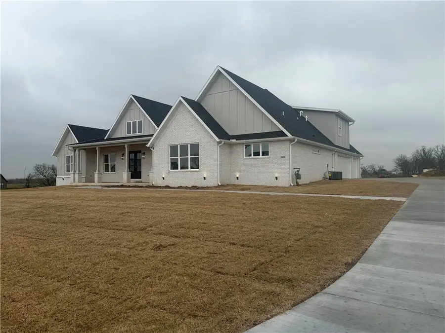 3121 Bloomfield Street, Bentonville, AR 72713 - #2