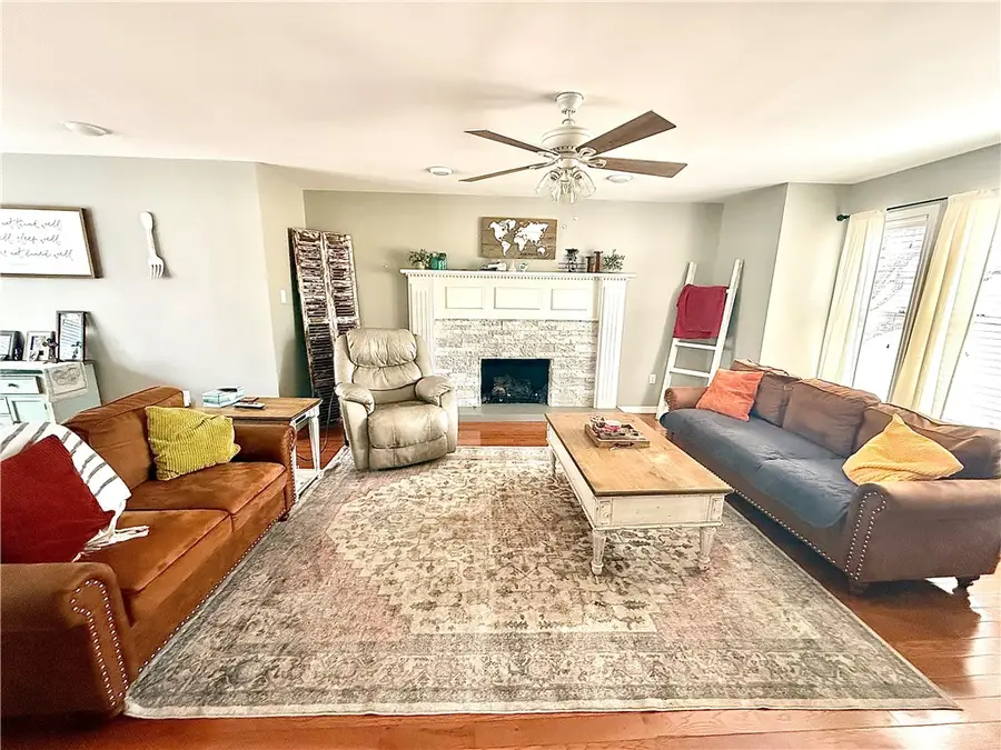 1506 Lands End Point Smith, Russellville, AR 72802 - #3