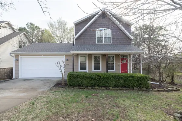 2446 N Wilderness Lane, Fayetteville, AR 72703