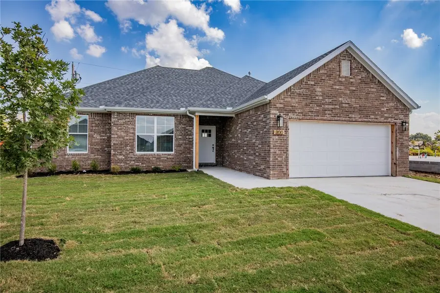 304 White Oak Street, Gentry, AR 72734 - #2