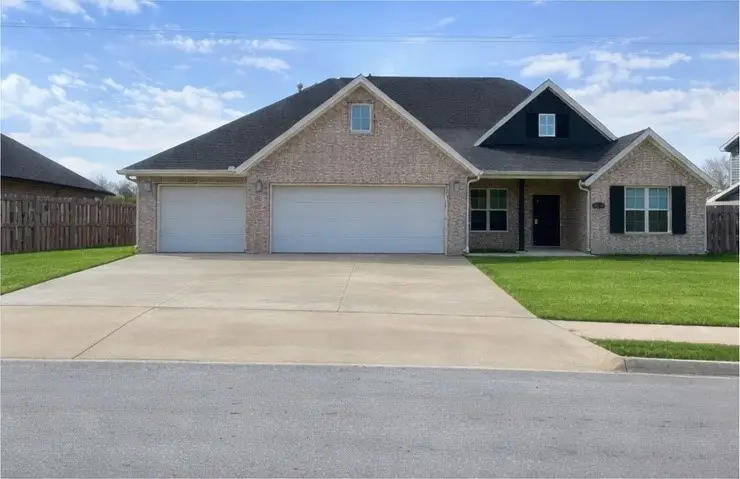 335 Waterfall Lane, Springdale, AR 72762 - #1