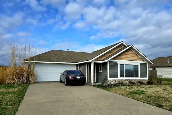 1640 Whirlaway Lane, Prairie Grove, AR 72753