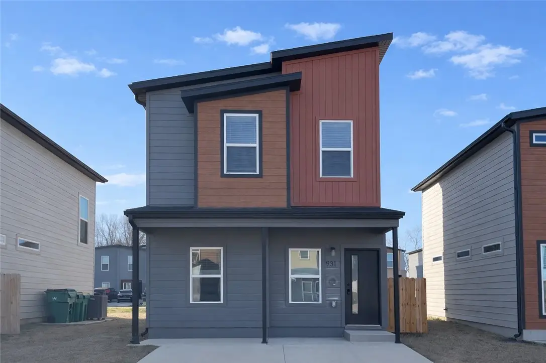 931 States Avenue, Bentonville, AR 72713 - #1