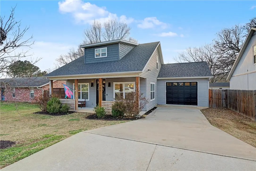 705 S Dockery Lane, Fayetteville, AR 72701 - #1