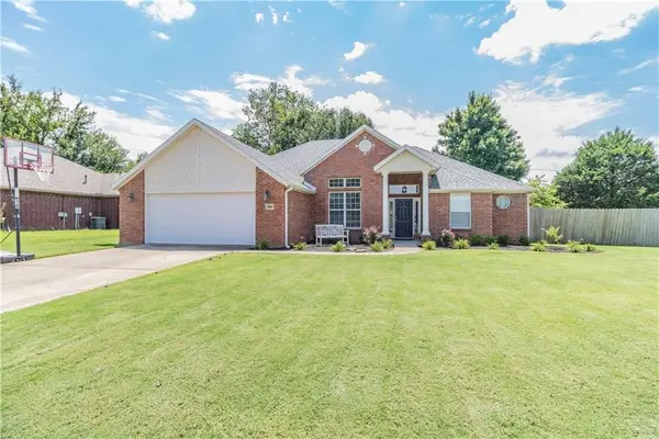 313 Nelda Avenue, Lowell, AR 72745