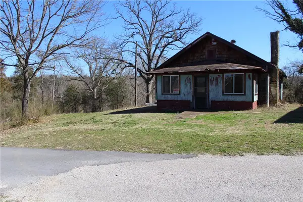 17927 Farm Road 2259, Eagle Rock, MO 65641