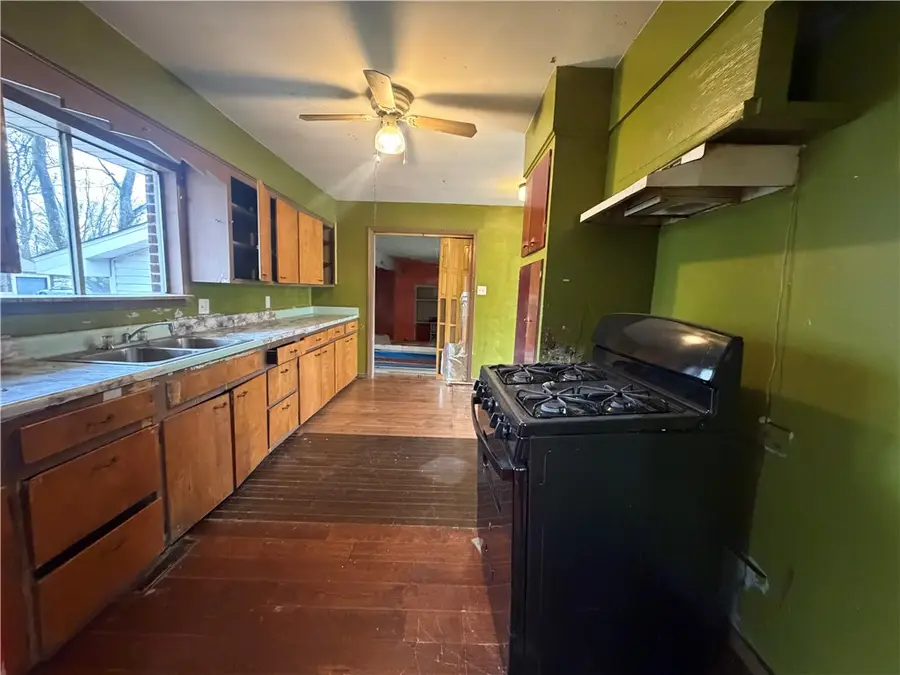 311 Hannibal Street, Siloam Springs, AR 72761 - #3