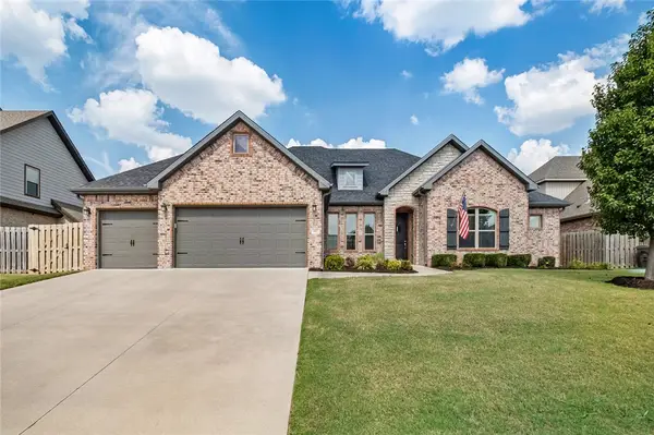 807 Bellmara Circle, Cave Springs, AR 72718