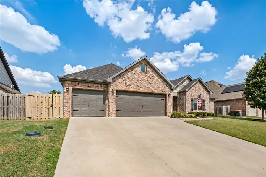 807 Bellmara Circle, Cave Springs, AR 72718 - #3