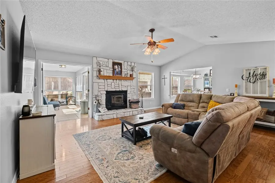 9570 Lakewoods Drive, Rogers, AR 72756 - #3