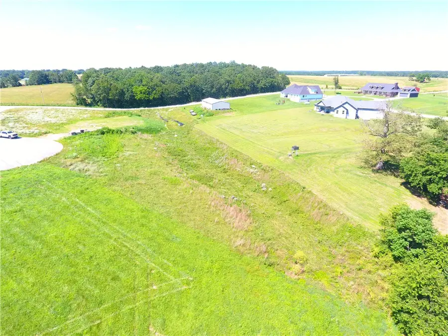 000 Dewdrop Lane, Gravette, AR 72736 - #2