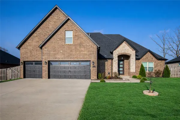 1010 Huntleigh Drive, Bentonville, AR 72713