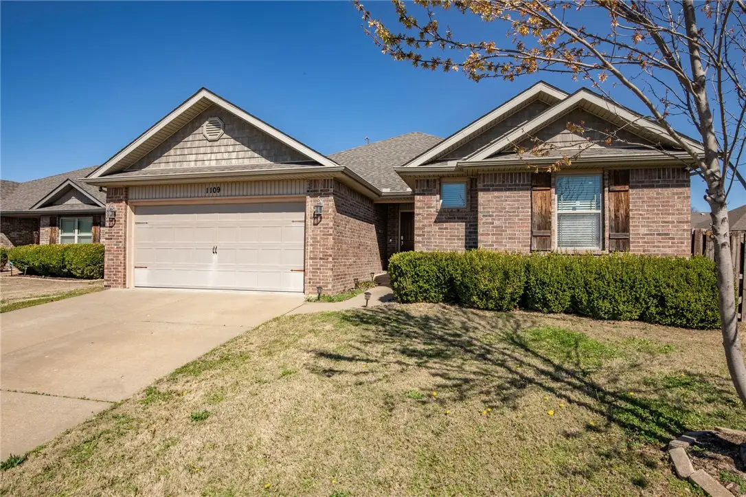 1109 W Cunningham Avenue, Rogers, AR 72758 - #1