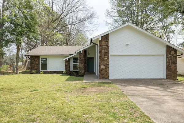 3774 N Whippoorwill Court, Fayetteville, AR 72701