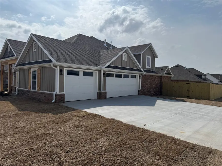 642 Summer Lane, Prairie Grove, AR 72753 - #3