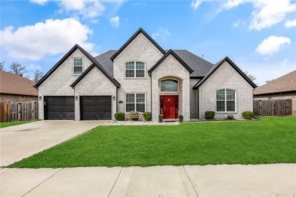 1860 Sunrise Circle, Centerton, AR 72719