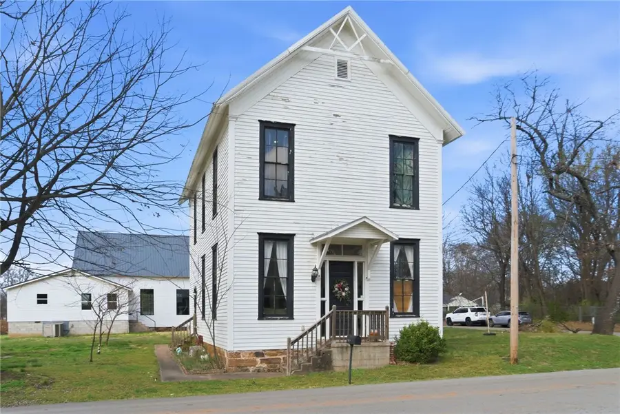 9 Locust Avenue, Farmington, AR 72730 - #3