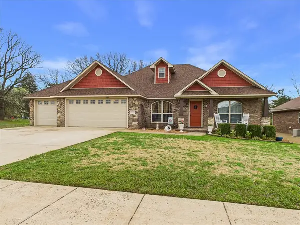 1681 Cavalry Lane, Prairie Grove, AR 72753