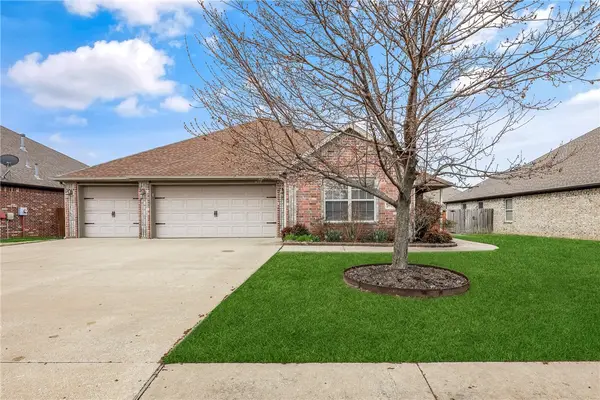 2914 N 17th Street, Rogers, AR 72756