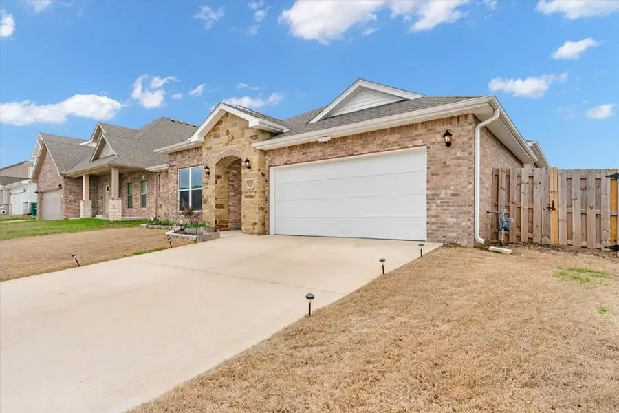 2121 Tallgrass Terrace, Centerton, AR 72719 - #2